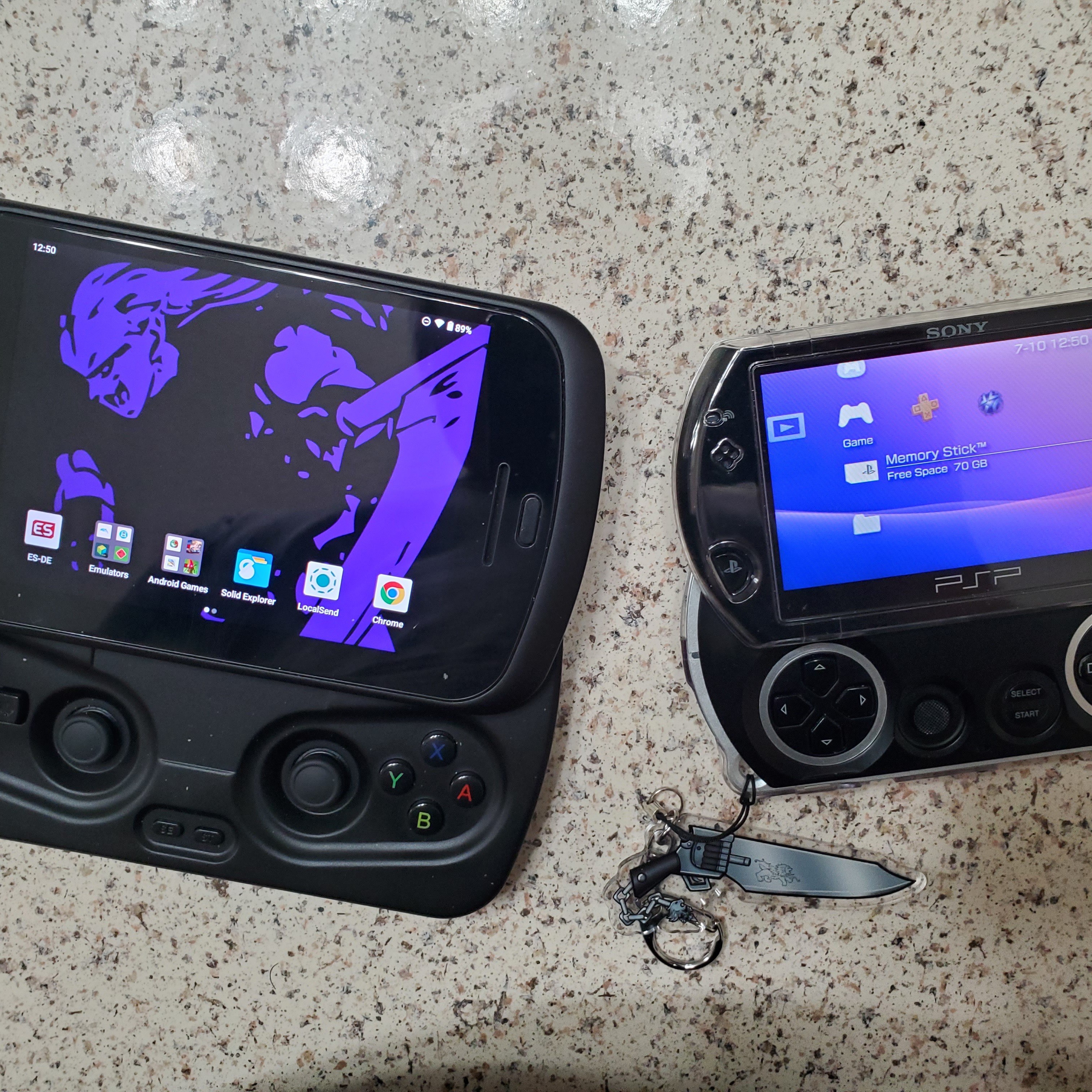 RG Slide showing the sliding mechanism